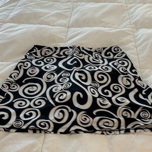 Lulu-B Monochrome Swirl Mini Skort